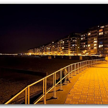 Chalet Aan Zee Hotel De Haan Eksteriør billede